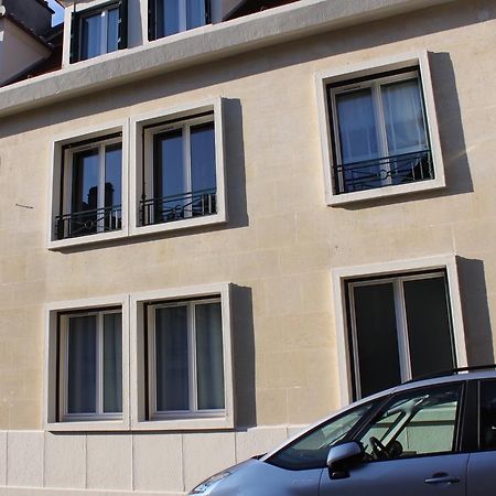 Au Coeur De Beauvais Bed & Breakfast ภายนอก รูปภาพ