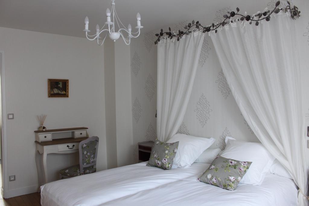 Au Coeur De Beauvais Bed & Breakfast ภายนอก รูปภาพ