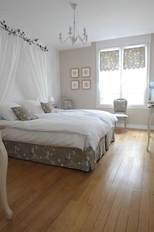 Au Coeur De Beauvais Bed & Breakfast ภายนอก รูปภาพ