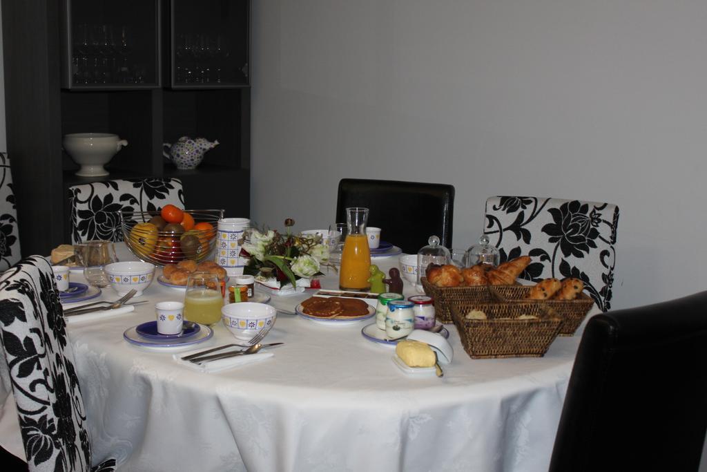 Au Coeur De Beauvais Bed & Breakfast ภายนอก รูปภาพ